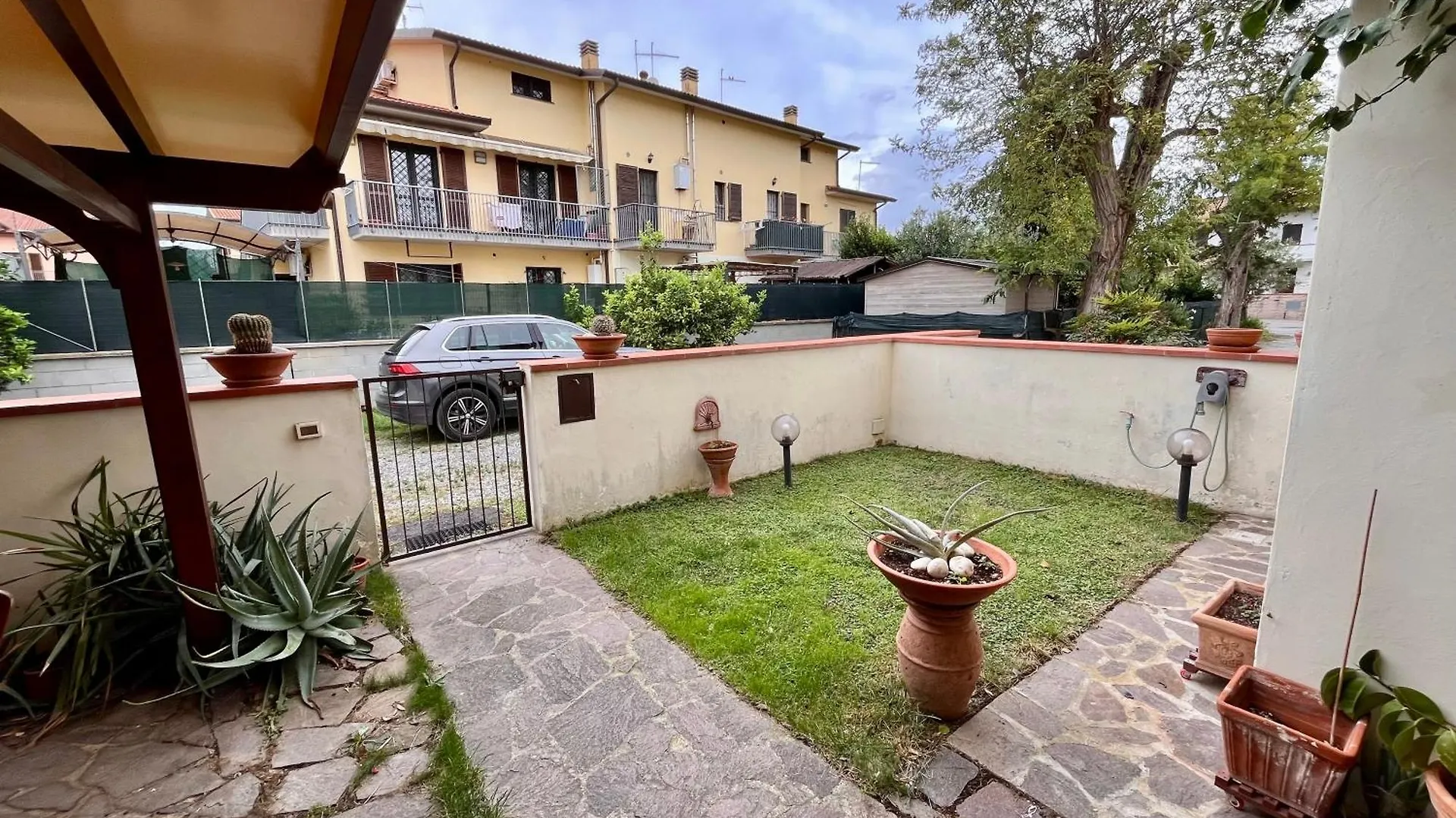 Apartamento Casa Cactus Cascina 0*,  Italia